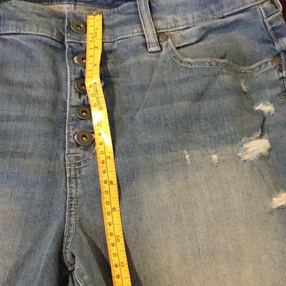 NWT Torrid Vintage High Rise Jean Shorts -Size 12 - Picture 9 of 11